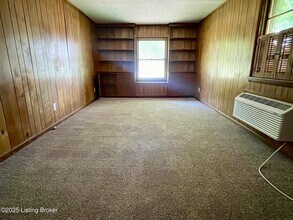2421 Ridgeview Ave in Louisville, KY - Building Photo - Building Photo