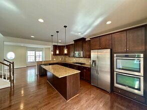 20284 Center Brook Square in Sterling, VA - Building Photo - Building Photo