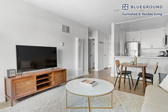 5405 Lindley Ave-Unit -FL1-ID693 in Los Angeles, CA - Building Photo - Building Photo
