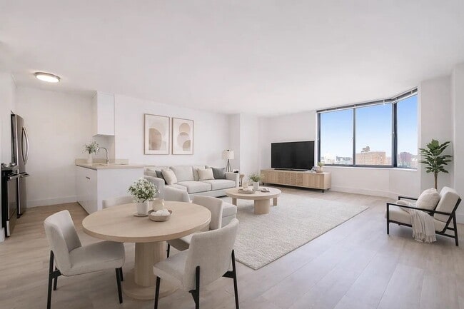 1735 York Ave, Unit 17H