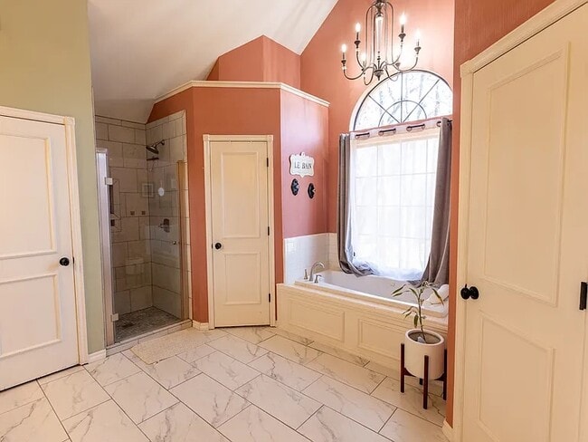 property at 1412 Woodbury Cir
