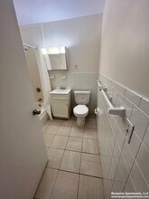 65 Gardner St, Unit 03B in Boston, MA - Foto de edificio - Building Photo