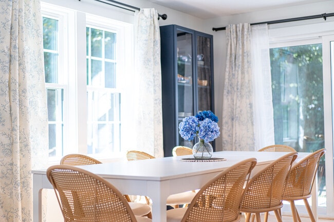 176 Palmer Ave, Unit 4 in Falmouth, MA - Building Photo - Building Photo