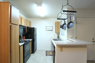 Rancho Sierra Apartments in Phoenix, AZ - Building Photo - Interior Photo