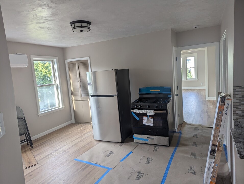 209 Ingleside Ave, Unit 2nd Floor in Worcester, MA - Foto de edificio