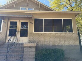 1462 St Michael Ave in East Point, GA - Building Photo