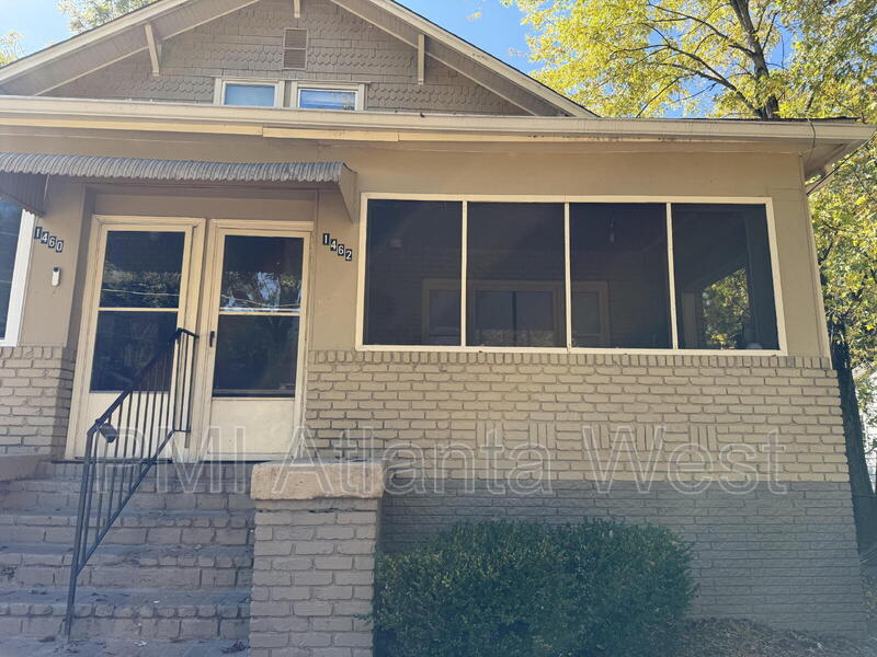 1462 St Michael Ave in East Point, GA - Building Photo