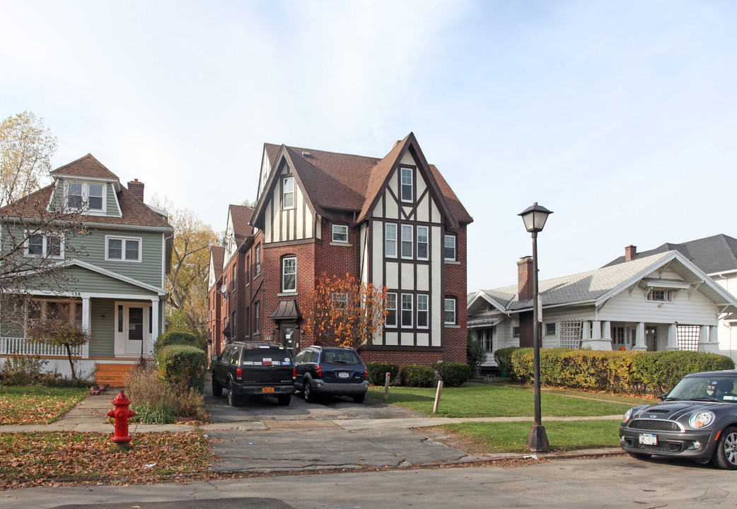 142 Saranac Ave in Buffalo, NY - Foto de edificio