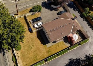 19614 80th Ave W in Edmonds, WA - Building Photo - Building Photo