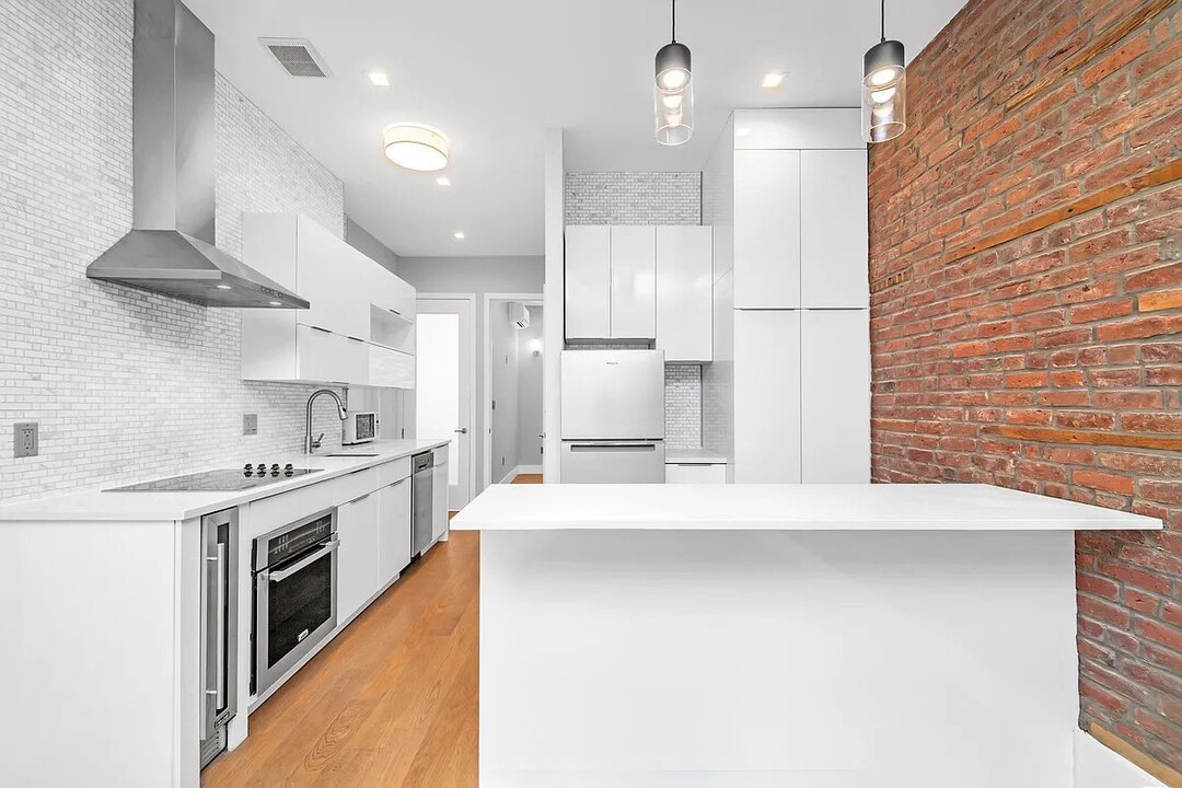 113 E 29th St-Unit -3 in New York, NY - Building Photo
