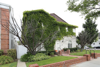 156 S Reeves Dr in Beverly Hills, CA - Building Photo - Building Photo