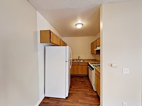 Villa Hermosa Apartments in San Diego, CA - Building Photo - Building Photo