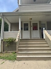 8 North Ave in Derby, CT - Foto de edificio - Building Photo