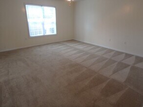 103 Wolf Creek Ln in Lillington, NC - Building Photo - Building Photo