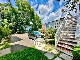 324 Ashmun St, Unit B in New Haven, CT - Building Photo