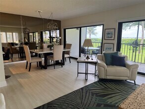 218 NE Edgewater Dr in Stuart, FL - Building Photo - Building Photo