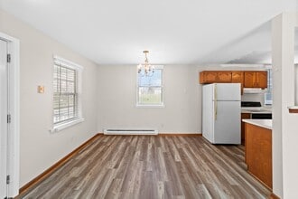 6256 Wayland Rd in Ravenna, OH - Foto de edificio - Building Photo