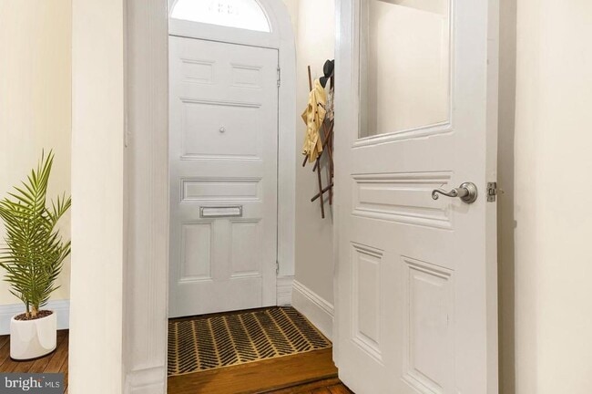 1330 35th St NW in Washington, DC - Building Photo - Building Photo