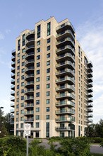 Petrie's Landing Tower I in Ottawa, ON - Building Photo - Building Photo