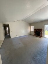 345 Henshaw Ave in Chico, CA - Building Photo - Building Photo