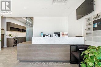 347 Jane St in Toronto, ON - Building Photo - Building Photo