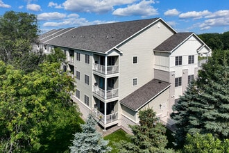 AbleLight Village in Victoria, MN - Foto de edificio - Building Photo