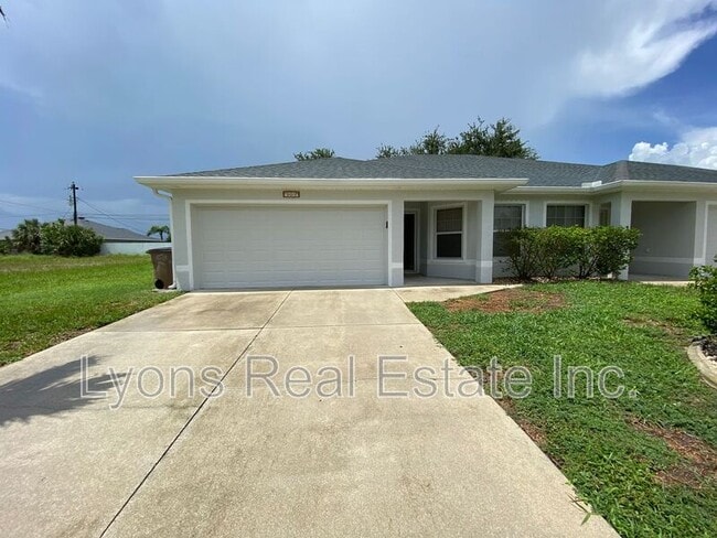 property at 909 SE 14th St