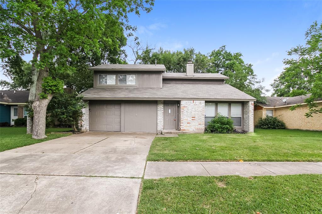 8510 Cookwood Dr in Houston, TX - Building Photo