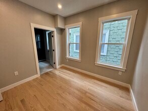 272 E Cottage St, Unit 2 in Boston, MA - Building Photo - Building Photo