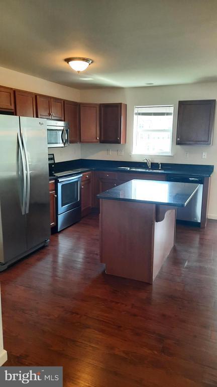 712 Admiral's Quay Dr in Mechanicsburg, PA - Building Photo - Building Photo