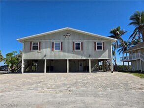 232 Anchorage St in Fort Myers Beach, FL - Building Photo - Building Photo