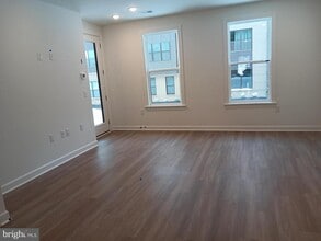 4951 Longmire Wy in Chantilly, VA - Building Photo - Building Photo