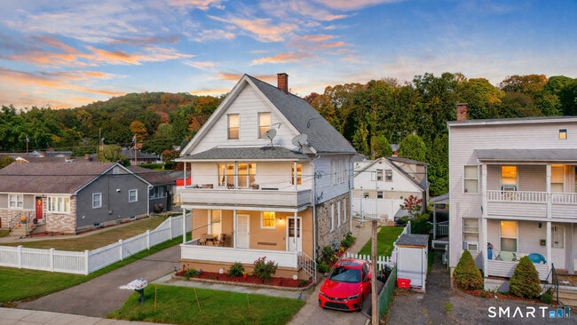 property at 301 Roosevelt Dr