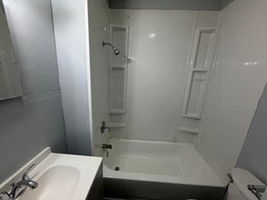 208 Stroup St in Danville, IL - Building Photo - Building Photo