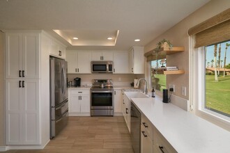 14 Maximo Way in Palm Desert, CA - Building Photo - Building Photo