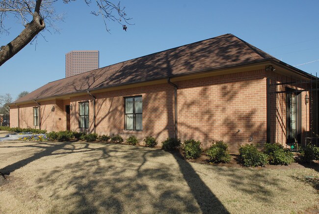 St. Michaels Parish in Houston, TX - Foto de edificio - Building Photo