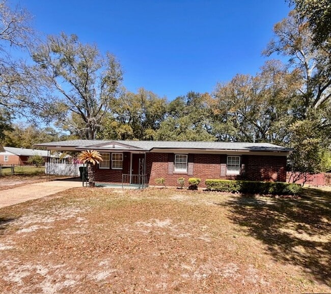 property at 2002 Bradford Dr