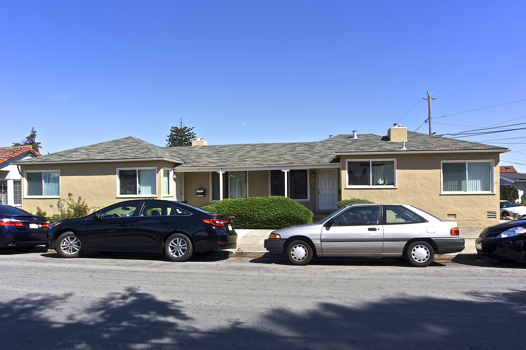 404-408 Mastick Ave in San Bruno, CA - Building Photo