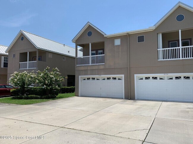 8544 Elbow Key Ct in Cape Canaveral, FL - Foto de edificio - Building Photo