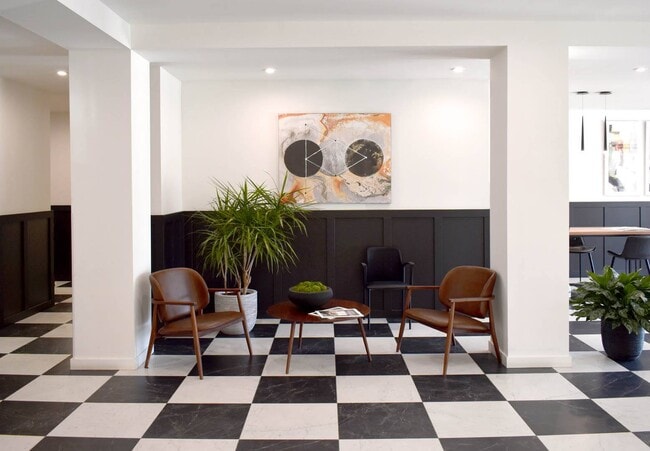 Center Park in Ottawa, ON - Building Photo - Building Photo