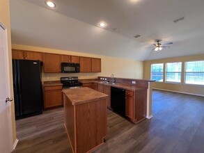 8420 Autumn Creek Trail in Fort Worth, TX - Building Photo - Building Photo