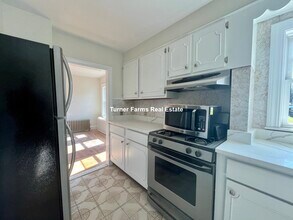 10 Eliot St, Unit 1 in Medford, MA - Building Photo - Building Photo