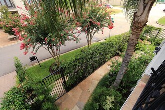 6301 Prague St in Houston, TX - Foto de edificio - Building Photo