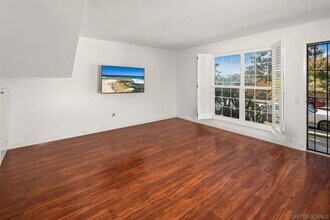 9679 Easter Way in San Diego, CA - Building Photo - Building Photo