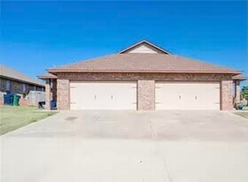 3608 Galatian Way in Yukon, OK - Building Photo