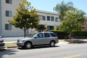 831 S Catalina St in Los Angeles, CA - Building Photo - Building Photo