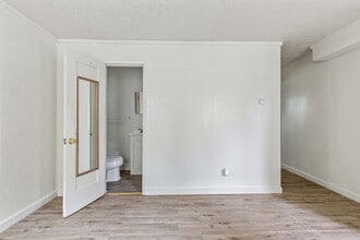 120 Johnson St in Modesto, CA - Building Photo - Building Photo