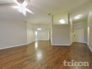 4716 Hunts Ct in Plant City, FL - Building Photo - Building Photo