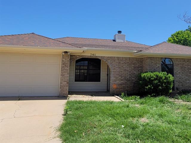 741 Tabard Trail in Abilene, TX - Foto de edificio