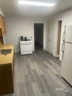 79 Chestnut St in Winchester, CT - Building Photo - Building Photo